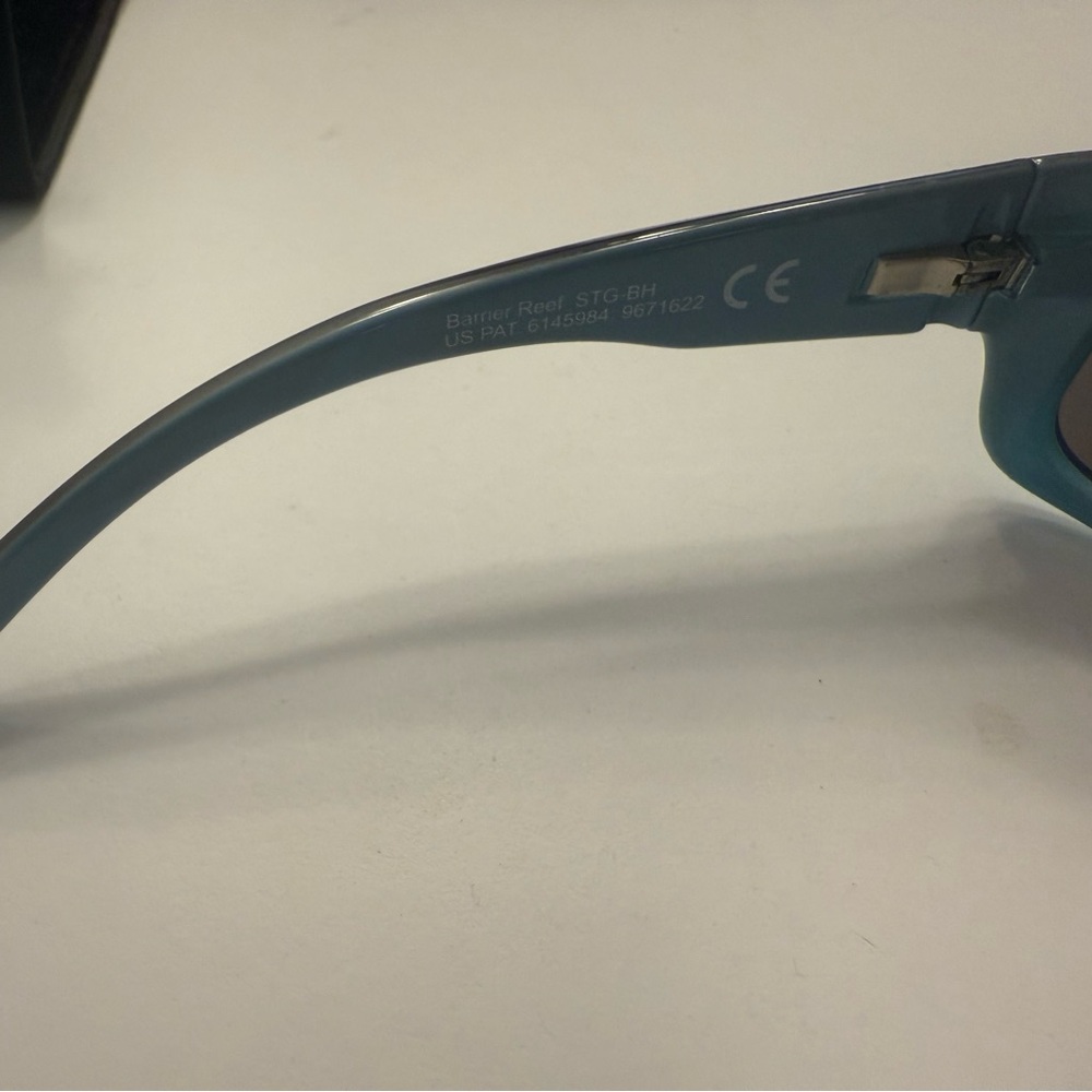 Maui Jim Blue and Black Sunglasses - Picture 6 of 6